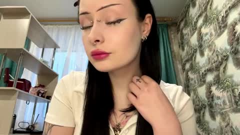 Snapshot of leanorabollman chatting on 04/02/26, 03:09 Kiki online show from 04/02/26, 03:09