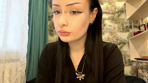 Snapshot of leanorabollman chatting on 04/14/26, 03:29 Kiki online show from 04/14/26, 03:29