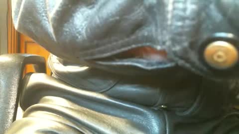 Leathermotocross online show from 05/18/26, 02:23