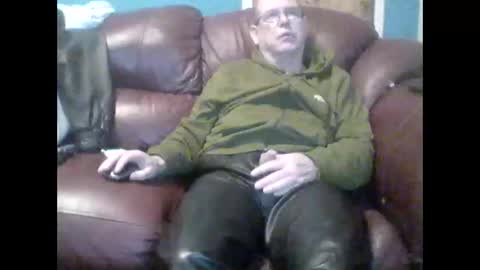 leatherpants68 online show from 10/12/25, 09:03