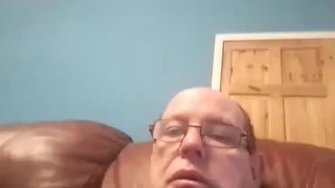 leatherpants68 online show from 11/17/25, 04:13