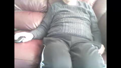 leatherpants68 online show from 11/19/25, 03:12