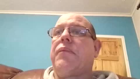 leatherpants68 online show from 01/31/26, 07:11