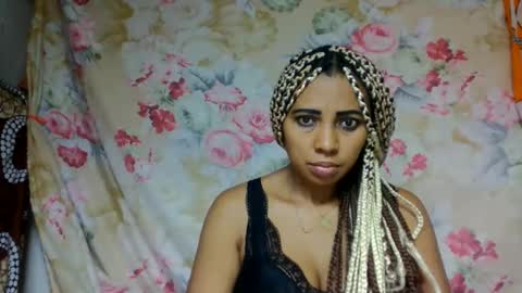 leatianaa online show from 06/11/26, 12:32