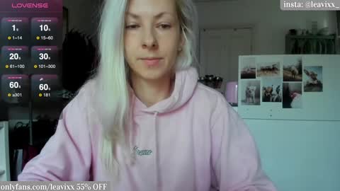 Snapshot of leavixx chatting on 12/23/24, 08:22 LeaVixx online show from 12/23/24, 08:22