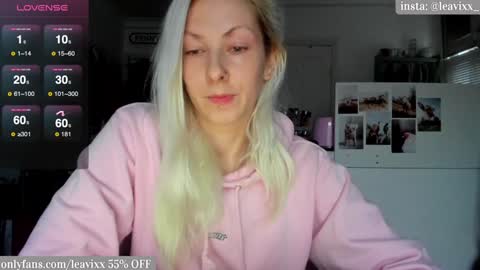 Snapshot of leavixx chatting on 12/23/24, 03:12 LeaVixx online show from 12/23/24, 03:12