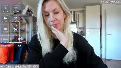 Snapshot of leavixx chatting on 10/30/25, 09:44 LeaVixx online show from 10/30/25, 09:44