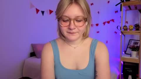 Ellie online show from 03/15/26, 06:52