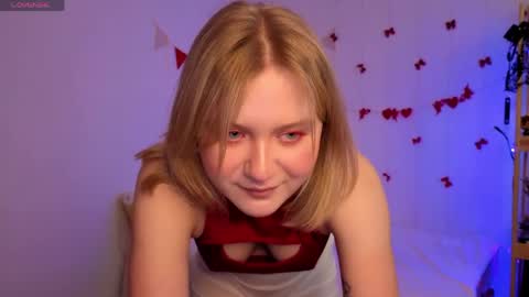 Ellie online show from 05/27/26, 07:05