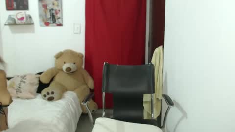 My love online show from 10/21/25, 05:57