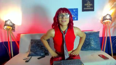 Snapshot of lee_roses chatting on 06/24/26, 12:48 leeh online show from 06/24/26, 12:48