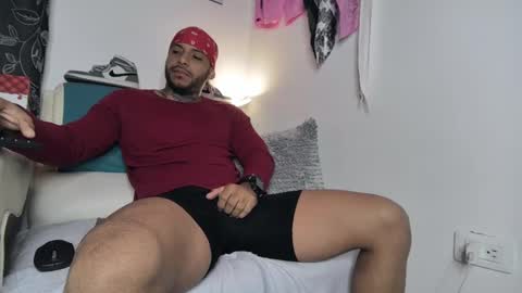 leenar_key online show from 02/13/25, 11:39