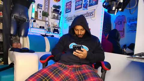 leenar_key online show from 03/19/26, 10:52