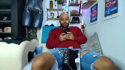 Snapshot of leenar_key chatting on 07/05/26, 10:33 leenar_key online show from 07/05/26, 10:33