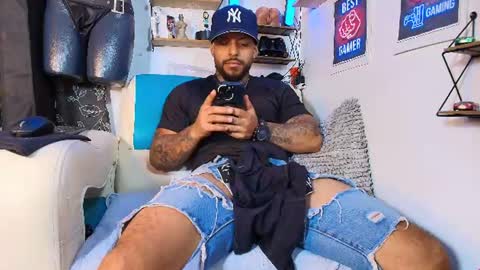 Snapshot of leenar_key chatting on 07/17/26, 11:31 leenar_key online show from 07/17/26, 11:31