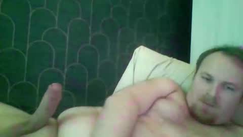 Snapshot of leeuwarder12 chatting on 12/13/25, 07:53 leeuwarder12 online show from 12/13/25, 07:53