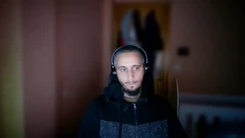 lefrenchiies online show from 11/17/25, 07:36