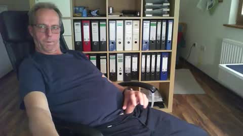 Dave online show from 10/09/25, 03:54