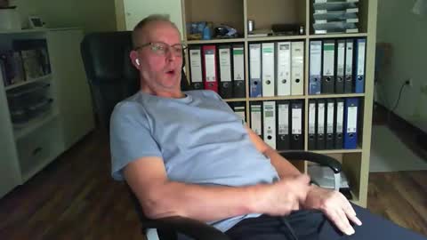 Dave online show from 10/12/25, 09:14