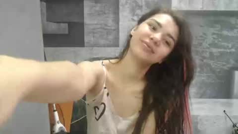 Liya online show from 05/12/26, 04:42