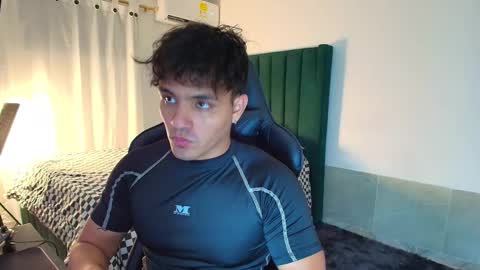  Lei  online show from 12/14/25, 12:16