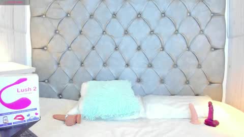 LEIGH ANGELS online show from 01/15/25, 08:26