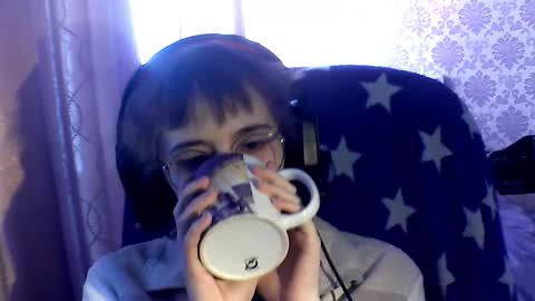 Snapshot of leigharedcross chatting on 02/03/26, 06:40 Viola online show from 02/03/26, 06:40