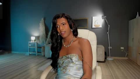 Leila     online show from 10/02/25, 01:01