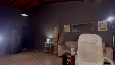 Leila     online show from 10/29/25, 12:24