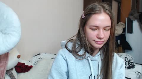 Snapshot of leila_bambi chatting on 12/24/24, 12:55 leila_bambi online show from 12/24/24, 12:55