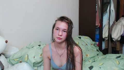 Snapshot of leila_bambi chatting on 01/19/25, 11:21 leila_bambi online show from 01/19/25, 11:21