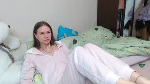 Snapshot of leila_bambi chatting on 01/22/25, 10:37 leila_bambi online show from 01/22/25, 10:37