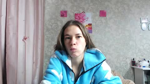 Snapshot of leila_bambi chatting on 10/14/25, 08:04 leila_bambi online show from 10/14/25, 08:04