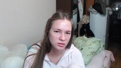 leila_bambi_ online show from 01/12/25, 05:54