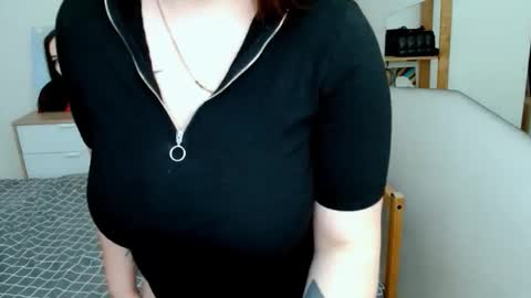 Leila online show from 01/13/26, 05:35