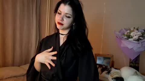 Mia online show from 04/22/26, 03:02