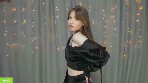 Snapshot of leiladream chatting on 09/11/25, 04:34 leiladream online show from 09/11/25, 04:34