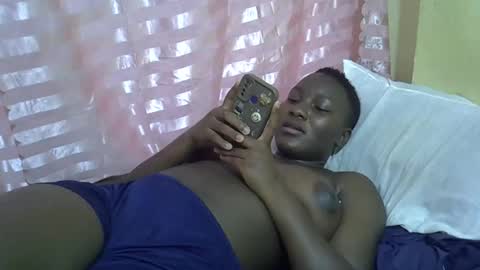 leilah_cute19 online show from 05/15/26, 07:37