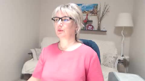 Snapshot of leilamays chatting on 02/13/26, 04:52 Leila Kinky online show from 02/13/26, 04:52