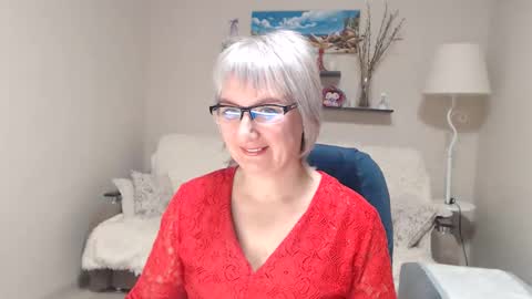 Snapshot of leilamays chatting on 02/18/26, 12:23 Leila Kinky online show from 02/18/26, 12:23