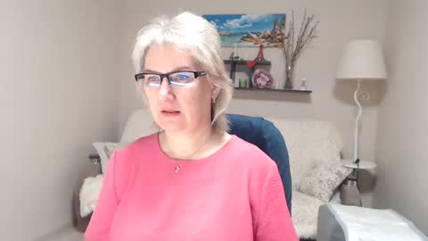 Snapshot of leilamays chatting on 02/23/26, 12:35 Leila Kinky online show from 02/23/26, 12:35