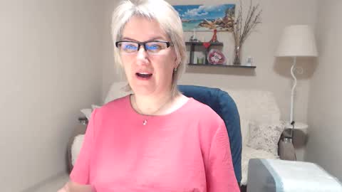 Snapshot of leilamays chatting on 02/26/26, 03:38 Leila Kinky online show from 02/26/26, 03:38