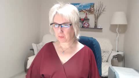 Snapshot of leilamays chatting on 03/04/26, 08:53 Leila Kinky online show from 03/04/26, 08:53