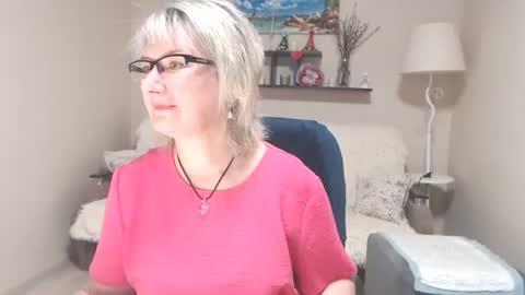 Snapshot of leilamays chatting on 06/15/26, 04:36 Leila Kinky online show from 06/15/26, 04:36