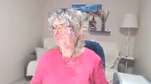 Snapshot of leilamays chatting on 07/07/26, 06:47 Leila Kinky online show from 07/07/26, 06:47