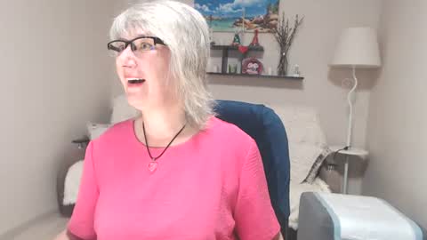 Snapshot of leilamays chatting on 07/09/26, 10:30 Leila Kinky online show from 07/09/26, 10:30