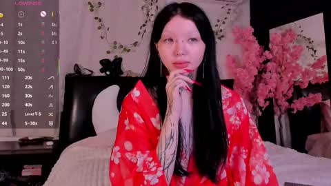 Snapshot of lein_bone chatting on 10/18/25, 12:13 Lein online show from 10/18/25, 12:13