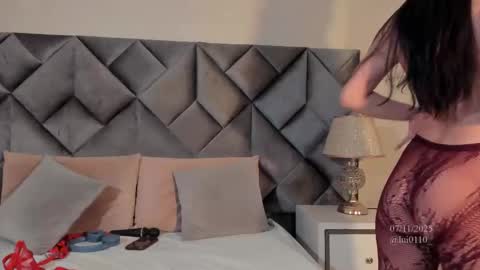 Snapshot of leizathompson chatting on 11/07/25, 08:20 Leizathompson online show from 11/07/25, 08:20