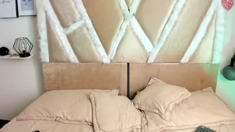 lele_699 online show from 04/02/26, 03:31