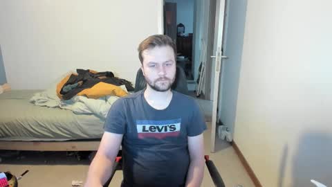 Snapshot of lelesusa chatting on 12/14/25, 03:06 lelekoko online show from 12/14/25, 03:06